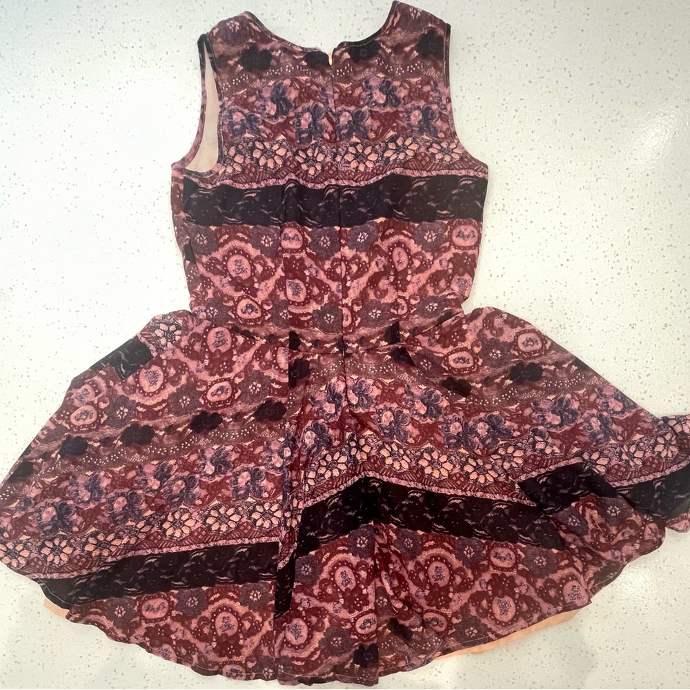 Super nice mid length dress, floral, magenta, pink, long torso high neck